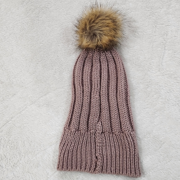 BCBG Touque - Picture 3 of 4